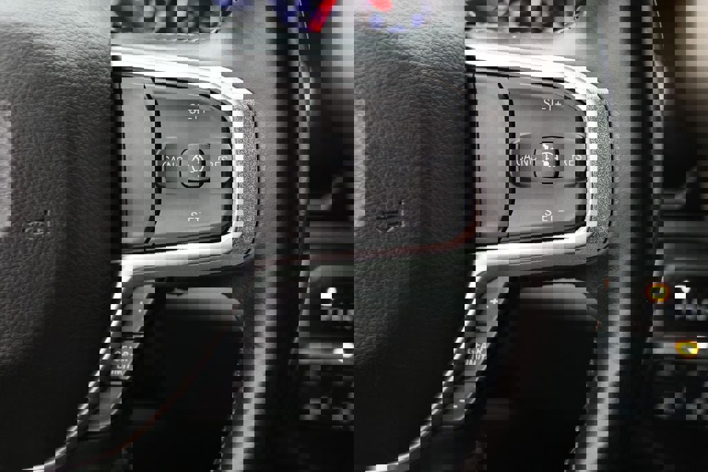 Used 2019 RAM 1500 Laramie image 23