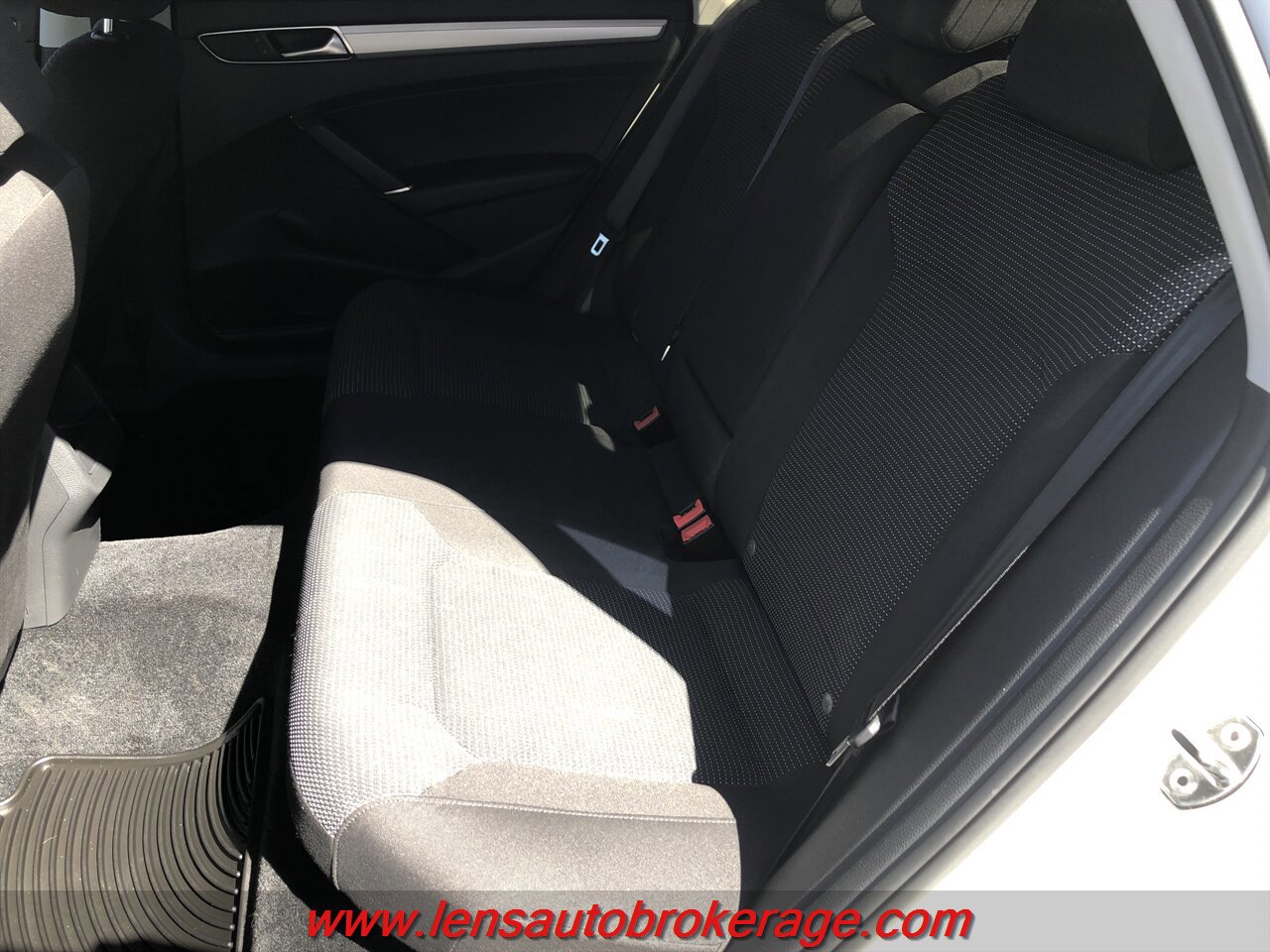 Used 2017 Volkswagen Passat 1.8T S FWD image 17