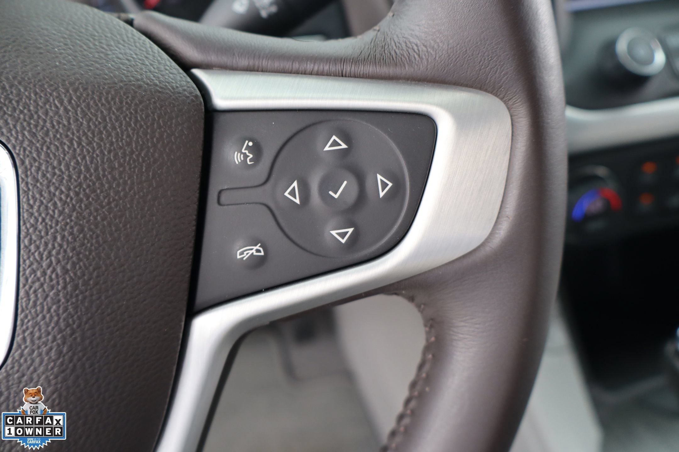 Used 2017 GMC Acadia SLT FWD image 16