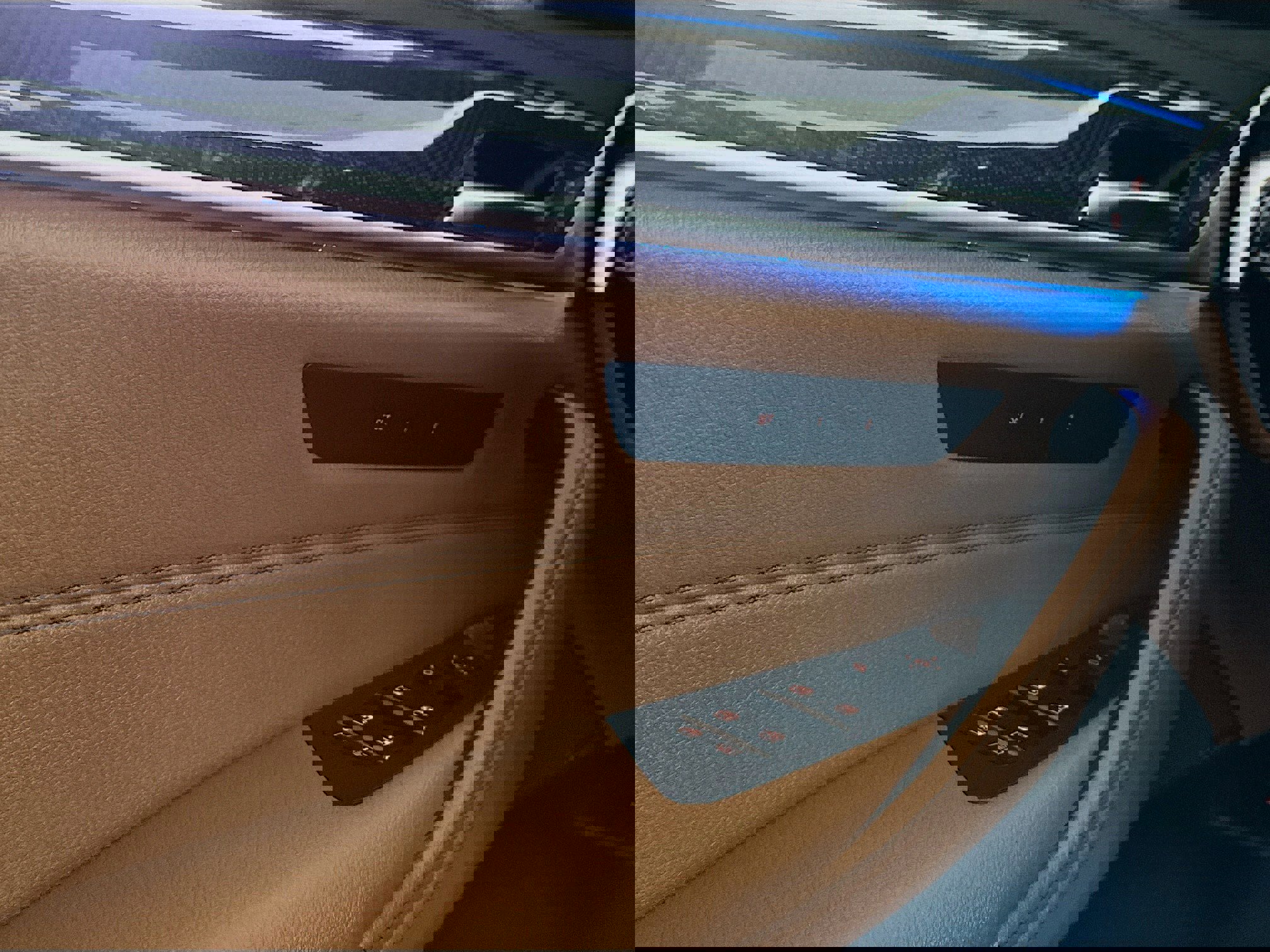 Used 2022 BMW 530e xDrive w/ Premium Package image 18