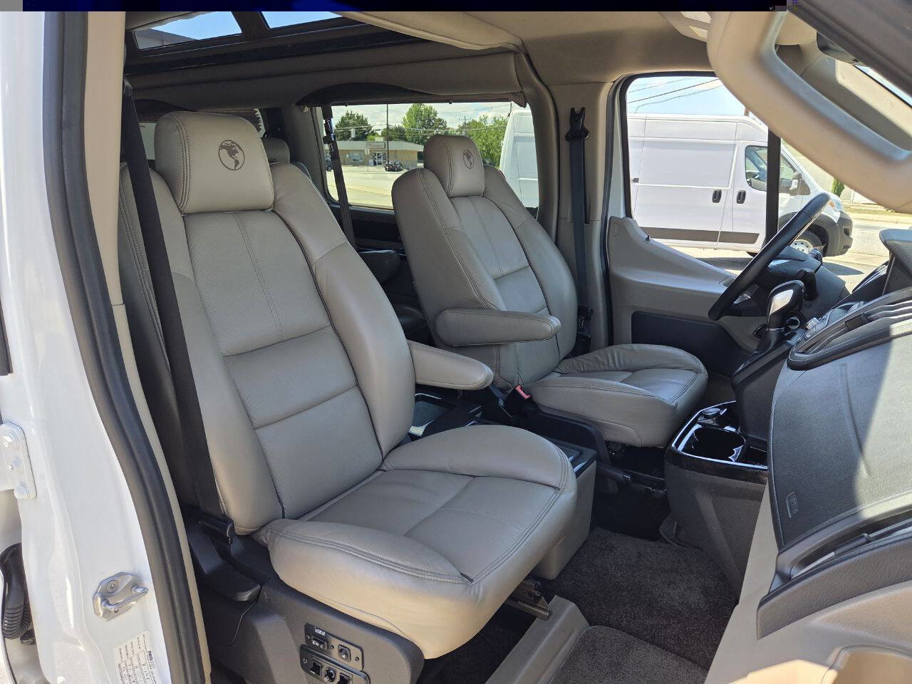 Used 2017 Ford Transit 150 148 Low Roof w/ Exterior Upgrade Package RWD image 10