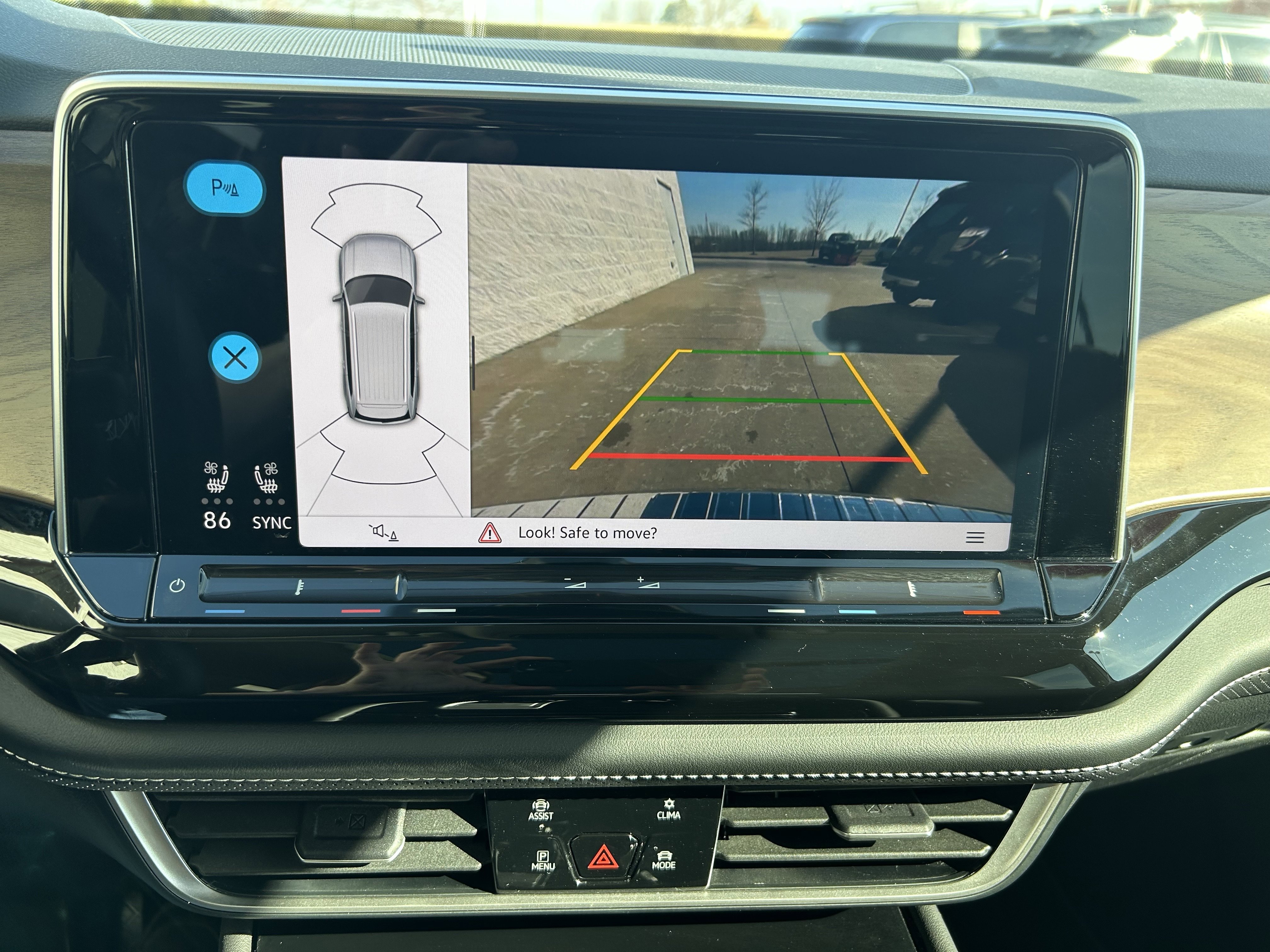 Used 2024 Volkswagen Atlas SE w/ Panoramic Sunroof Package image 31