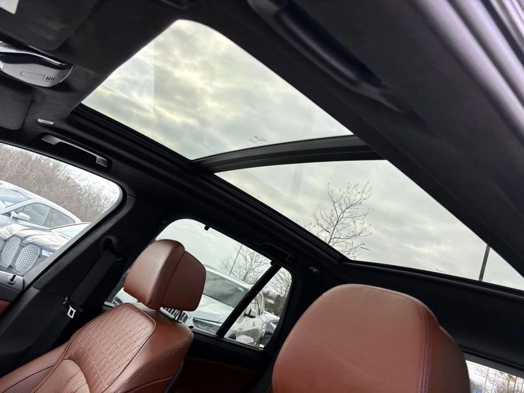 Certified 2022 BMW X5 xDrive40i w/ M Sport Package image 25
