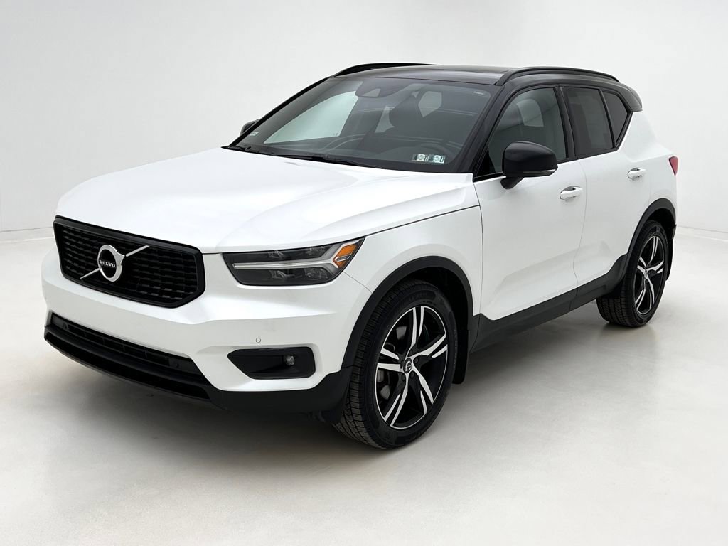 Used 2021 Volvo XC40 T5 R-Design image 8