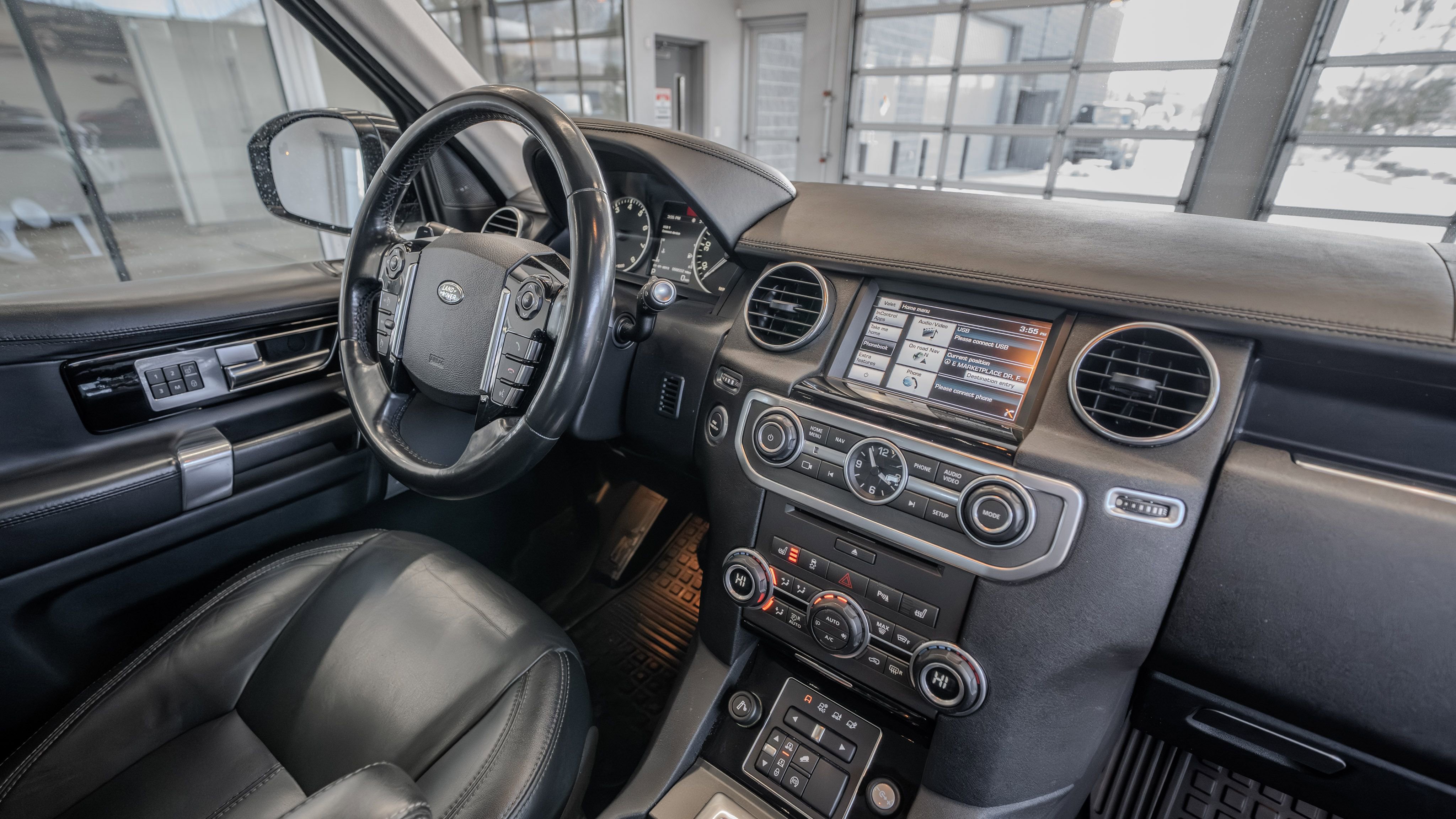 Used 2015 Land Rover LR4 HSE LUX image 19