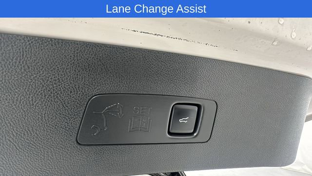 Used 2022 Lincoln Corsair Reserve image 16