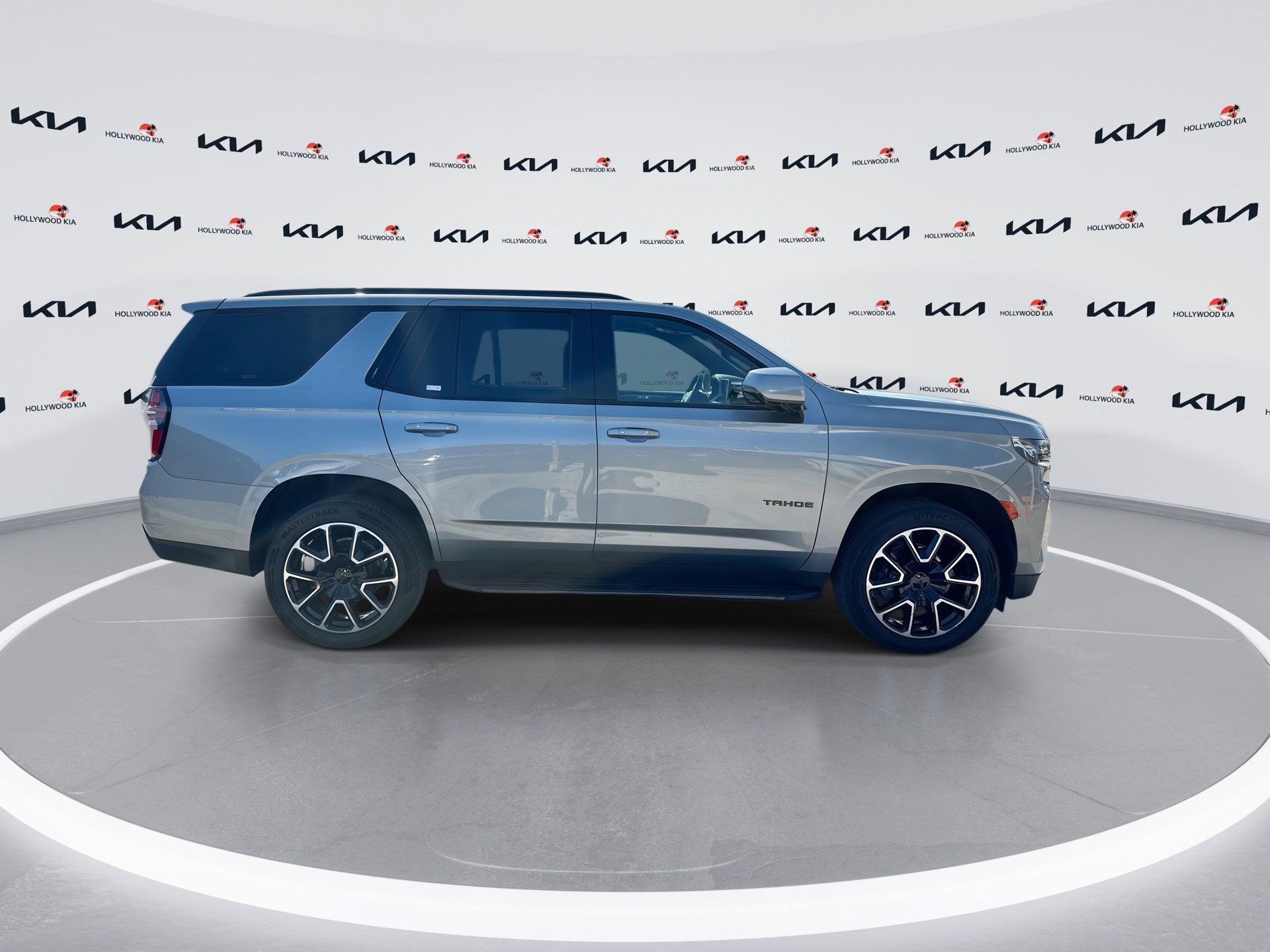Used 2023 Chevrolet Tahoe RST w/ Luxury Package RWD image 9