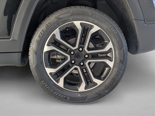 Used 2022 Jeep Compass Limited image 23