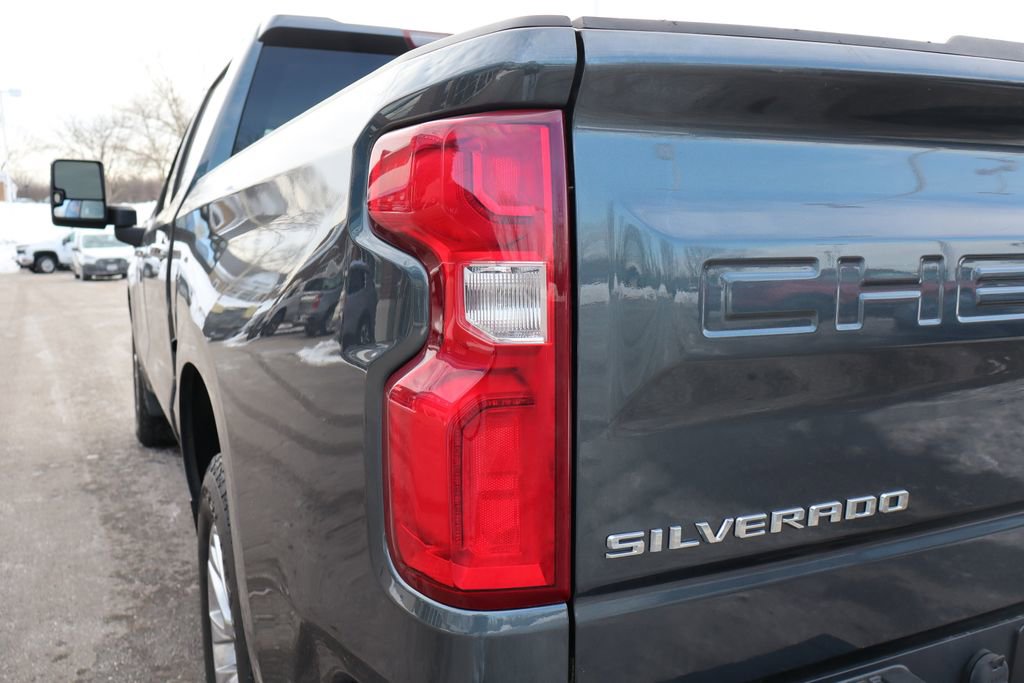 Used 2019 Chevrolet Silverado 1500 LTZ image 32