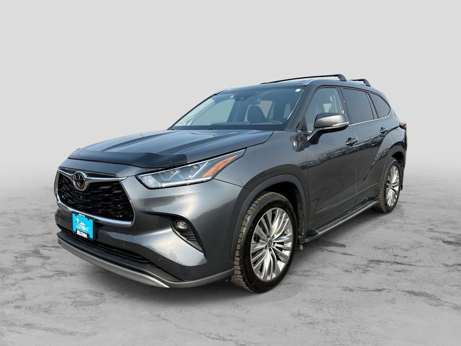 Used 2022 Toyota Highlander Platinum AWD/4WD image 1