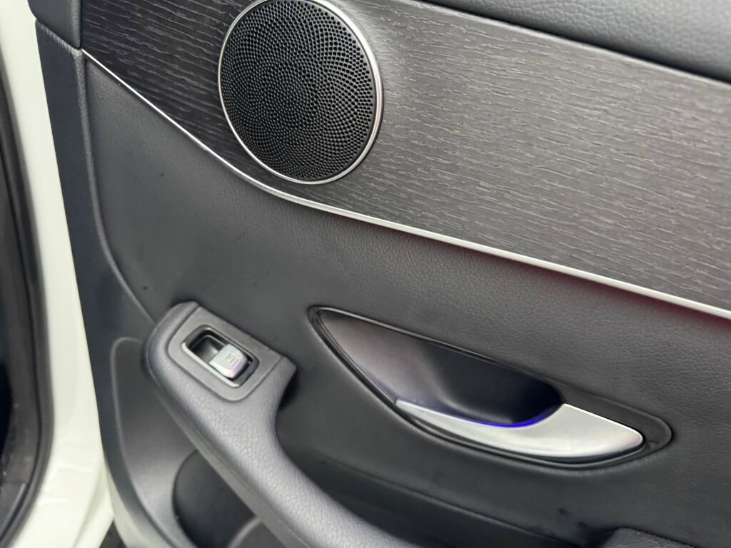 Certified 2022 Mercedes-Benz GLC 300 4MATIC image 23