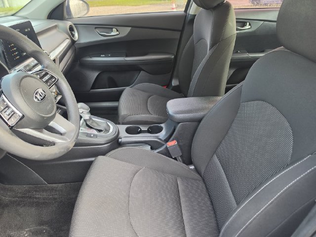 Used 2020 Kia Forte LXS FWD image 14
