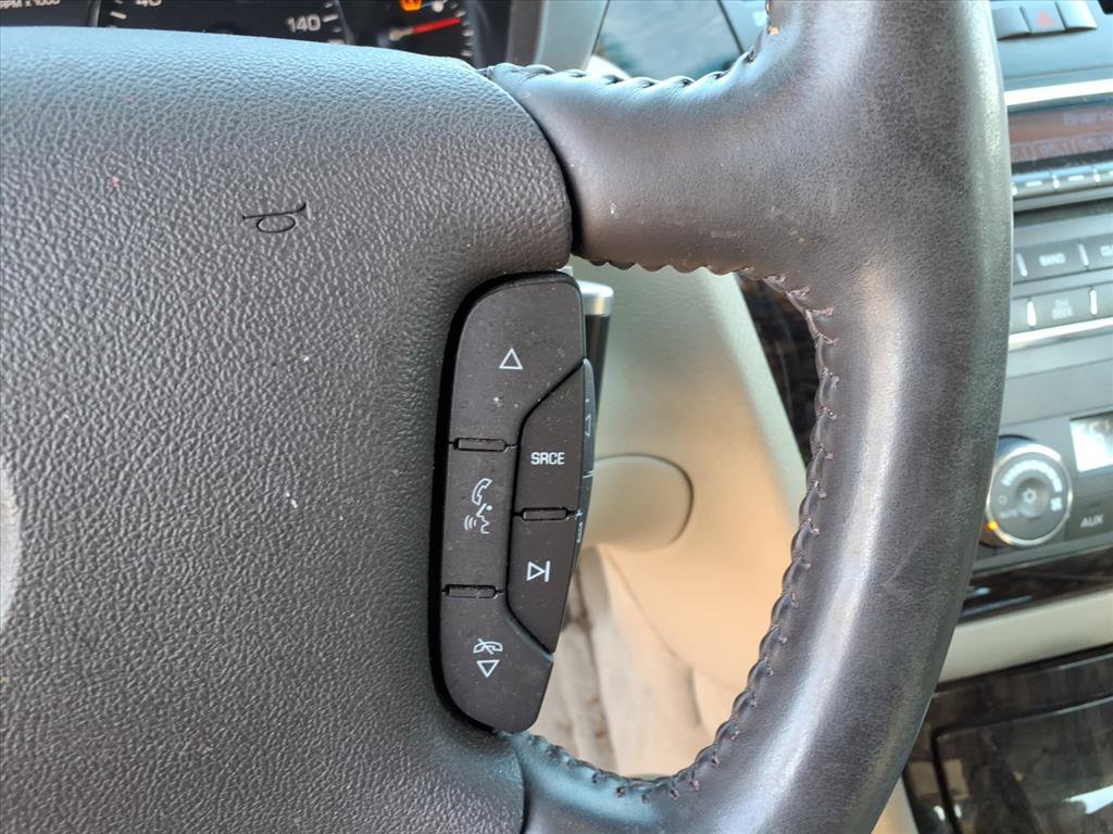 Used 2010 Cadillac DTS Luxury image 15