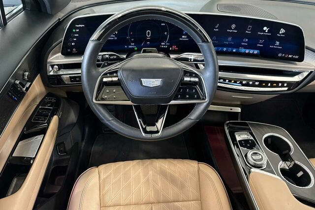 Certified 2024 Cadillac Lyriq Luxury w/ Nappa Leather Package AWD/4WD image 14
