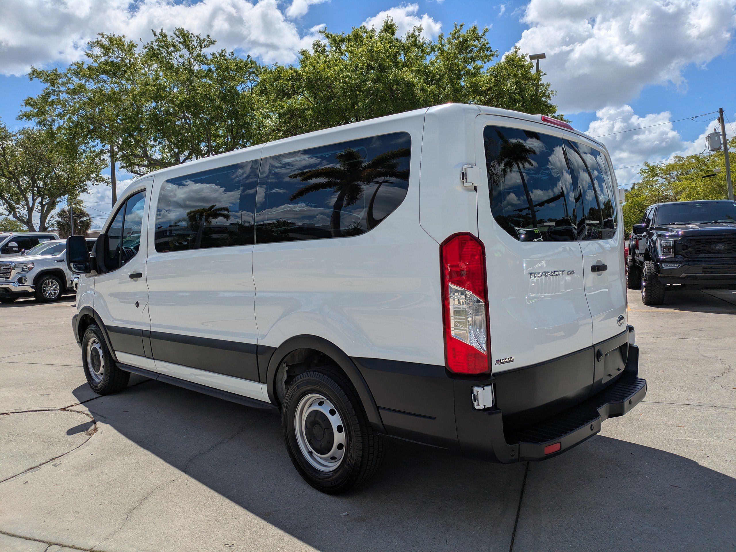 Certified 2019 Ford Transit 150 XL RWD image 6