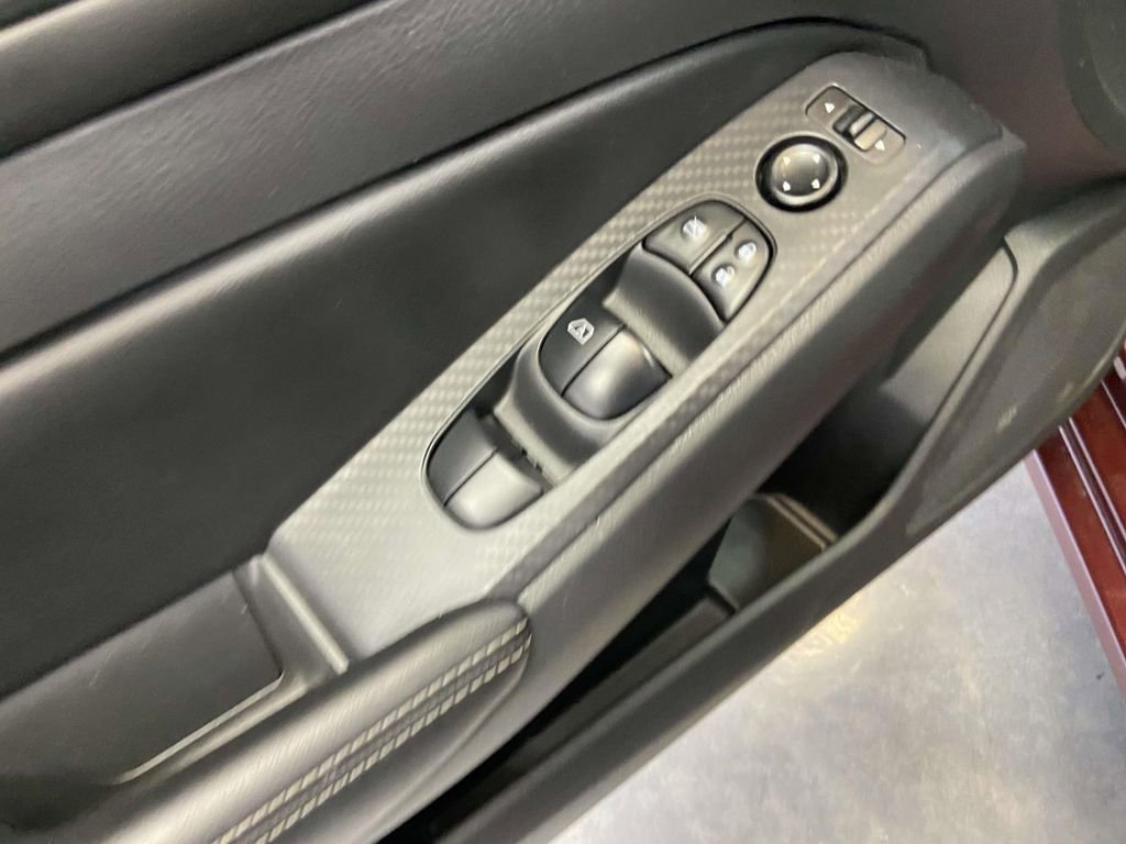 Used 2025 Nissan Altima 2.5 SV FWD image 16