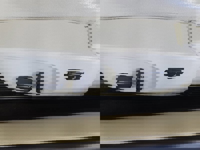 Used 2008 Saab 9-3 2.0T w/ Cold Weather Package image 16