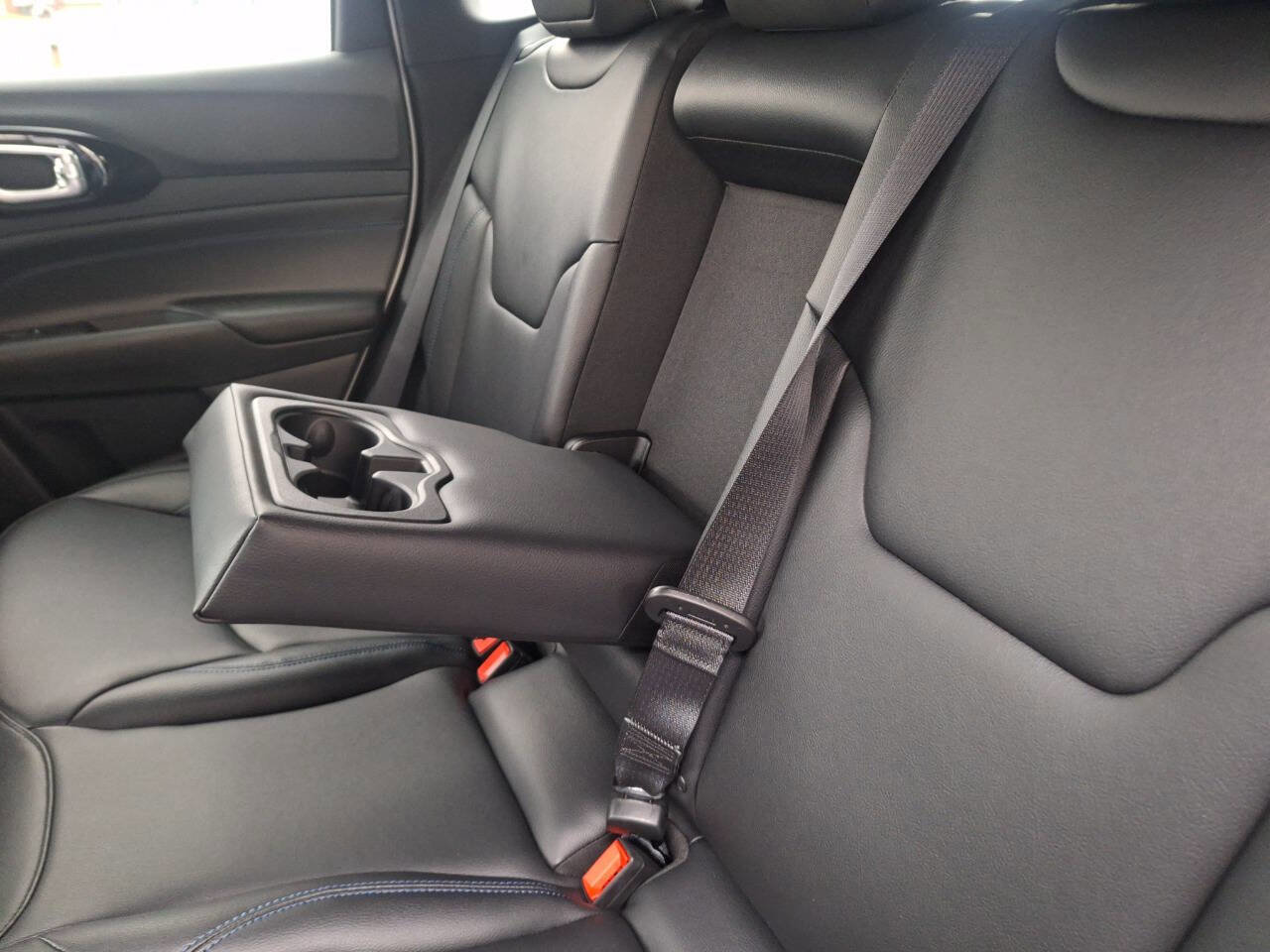 New 2026 Jeep Compass Limited image 19