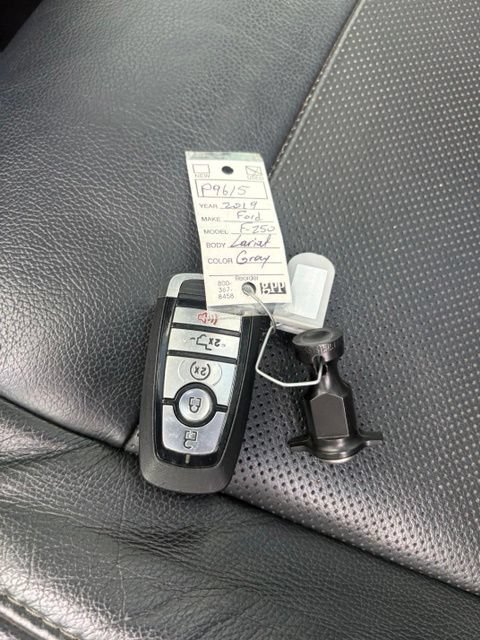 Used 2019 Ford F250 Lariat w/ Lariat Ultimate Package AWD/4WD image 6
