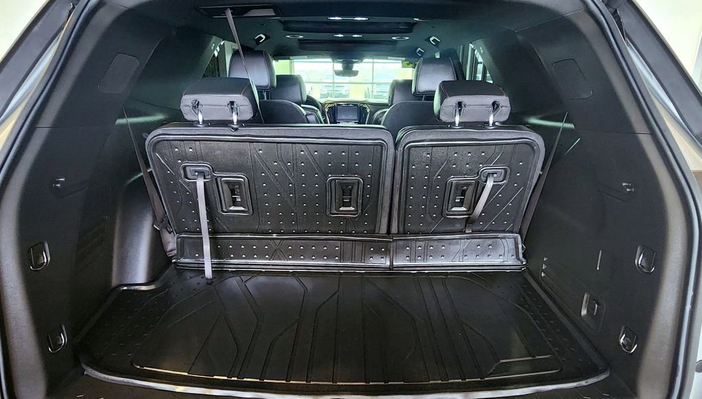Used 2023 Chevrolet Traverse RS image 10