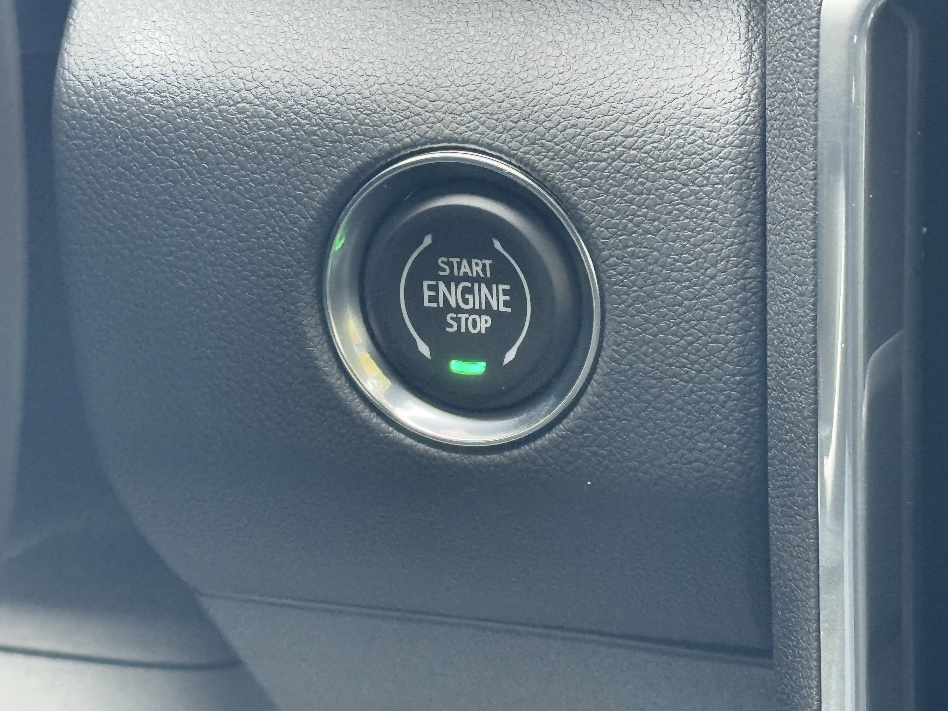 New 2026 GMC Acadia Elevation image 37