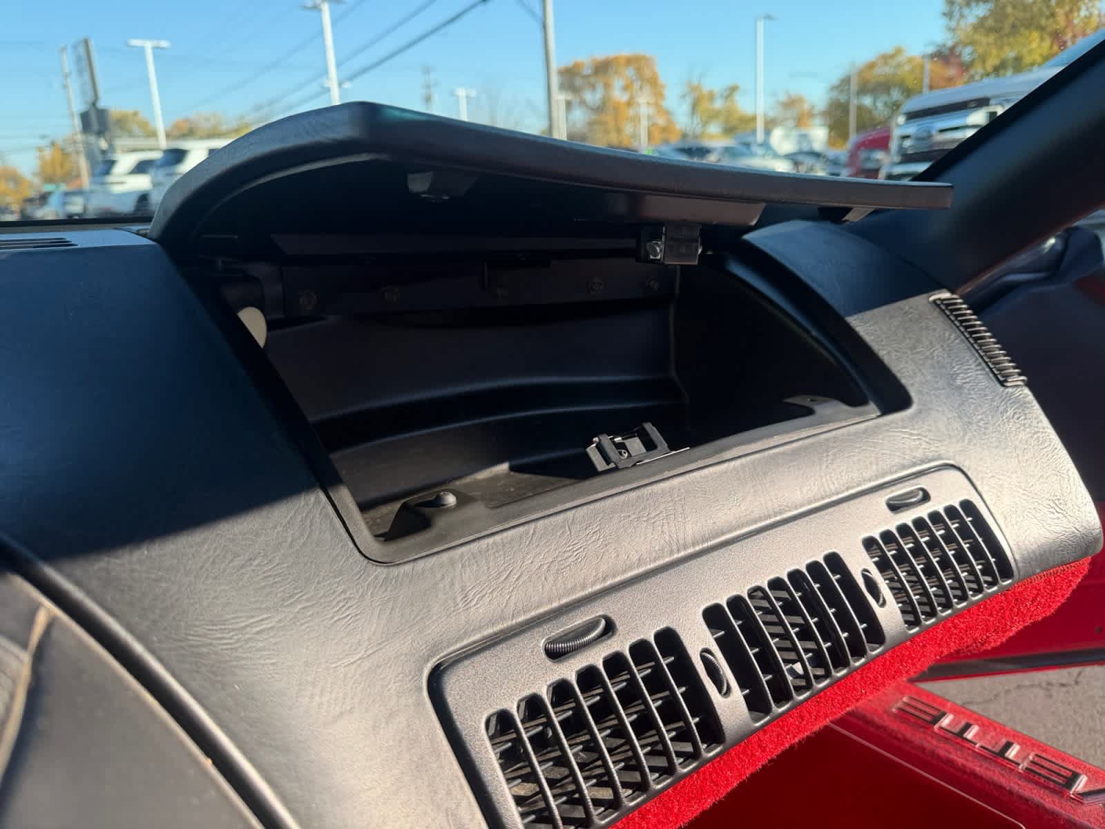 Used 1992 Chevrolet Corvette Convertible RWD image 39