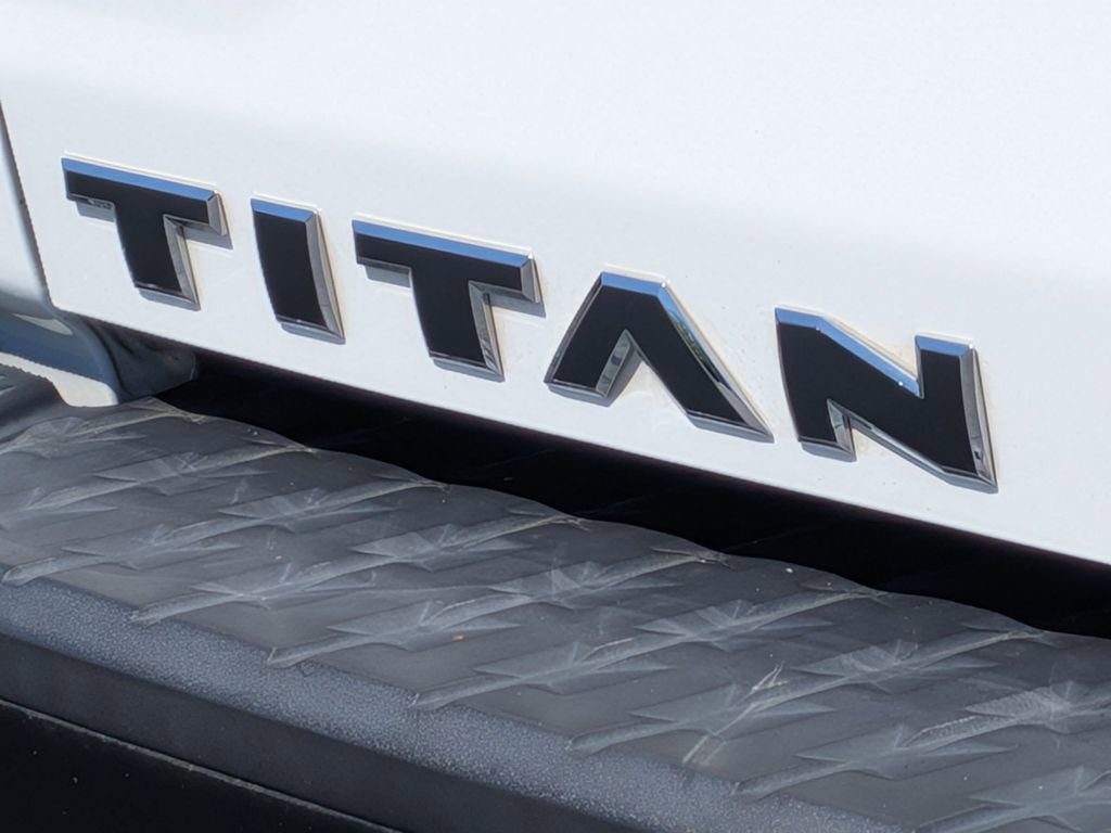Used 2019 Nissan Titan S AWD/4WD image 26