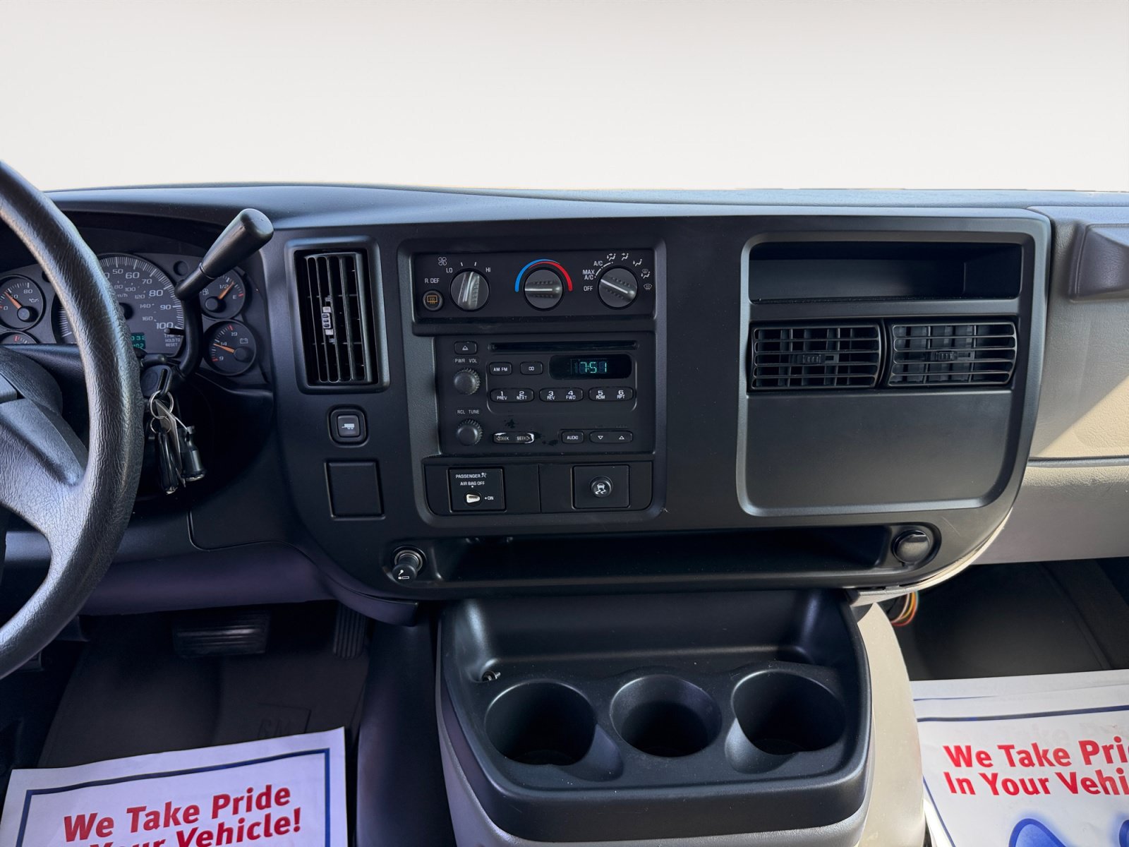Used 2004 Chevrolet Express 3500 Extended Passenger w/ LS Preferred Equipment Group RWD image 11