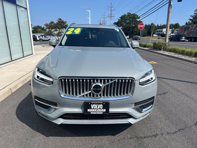 Used 2024 Volvo XC90 B5 Core w/ Protection Package Premier AWD/4WD image 7
