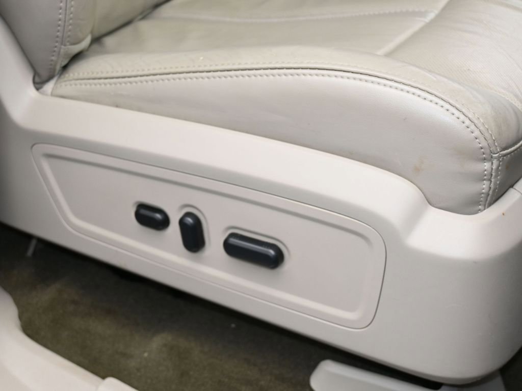 Used 2016 Lincoln Navigator Select image 51