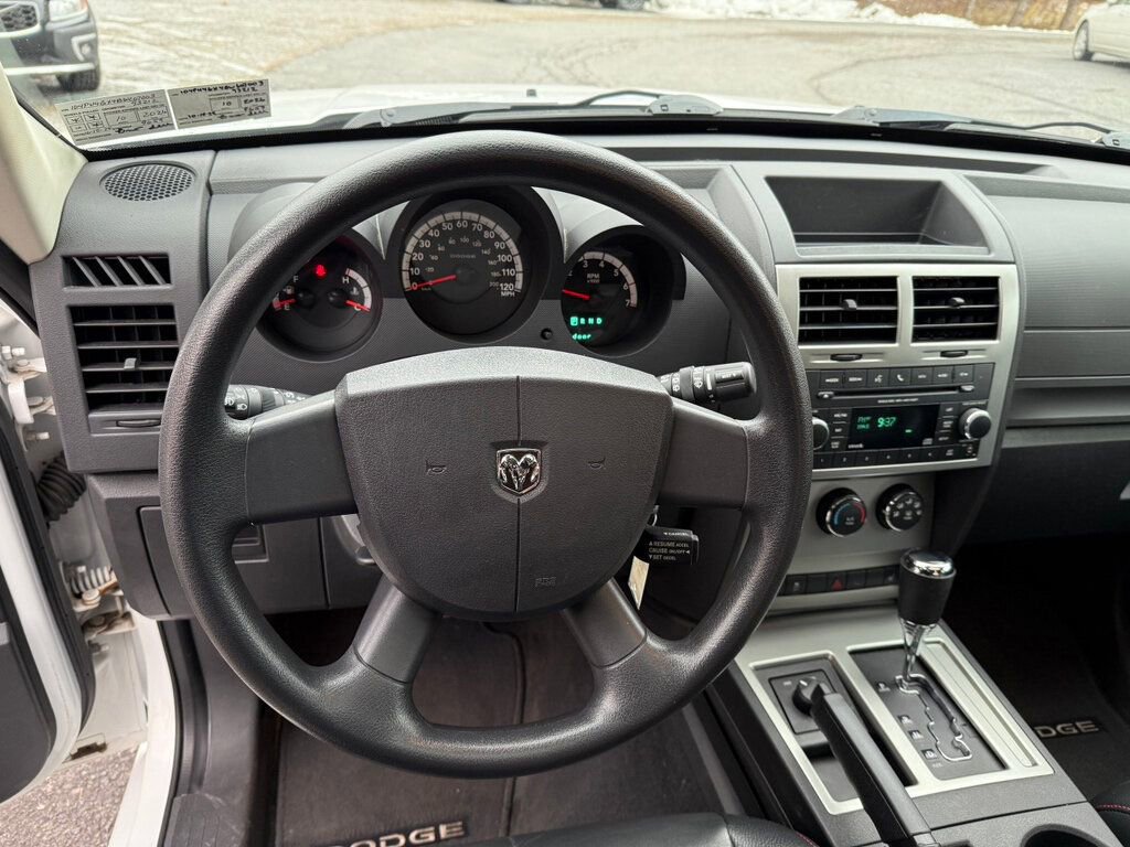 Used 2011 Dodge Nitro Heat image 25