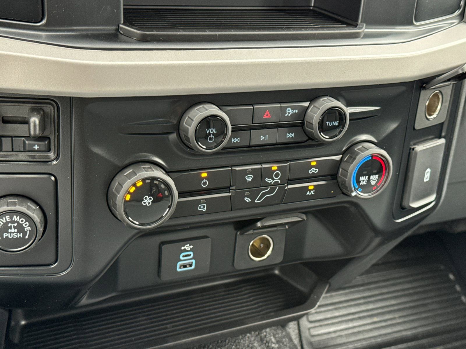 New 2026 Ford F250 XL image 20