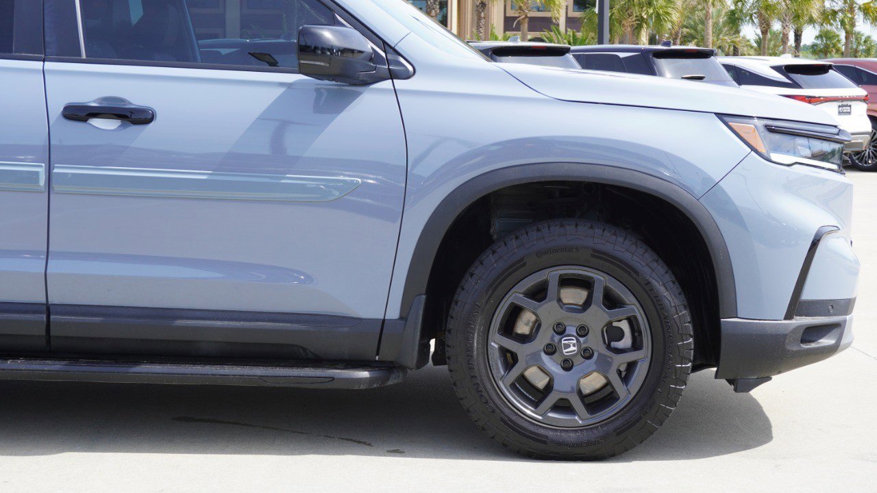 Used 2023 Honda Pilot TrailSport image 9