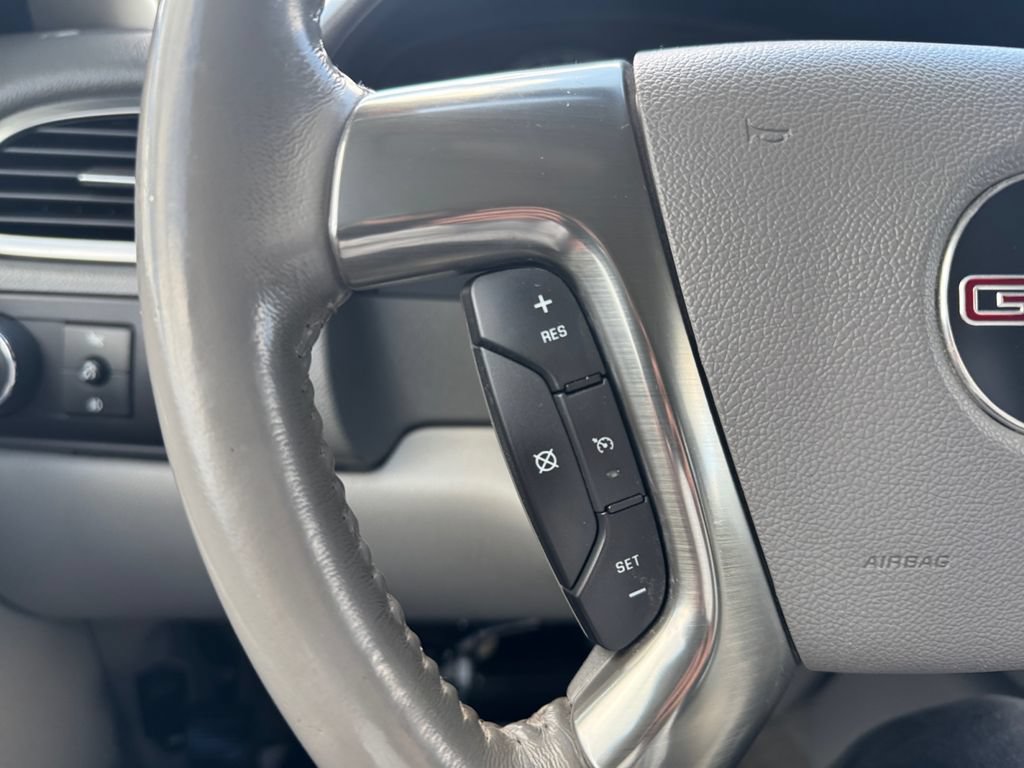 Used 2007 GMC Yukon XL 2500 SLT w/ SLT Preferred Equipment Group AWD/4WD image 25