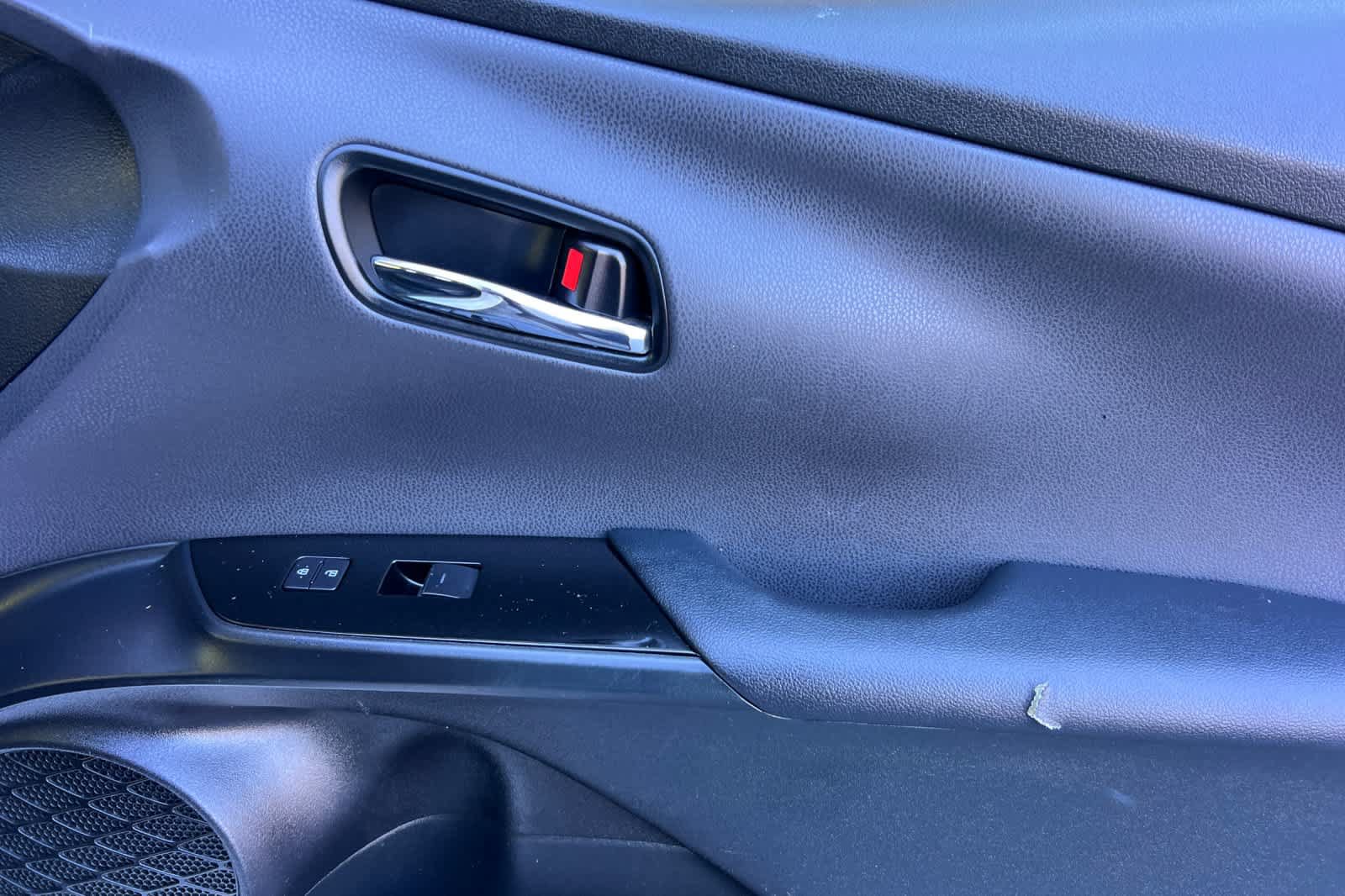 Used 2022 Toyota Prius LE FWD image 18