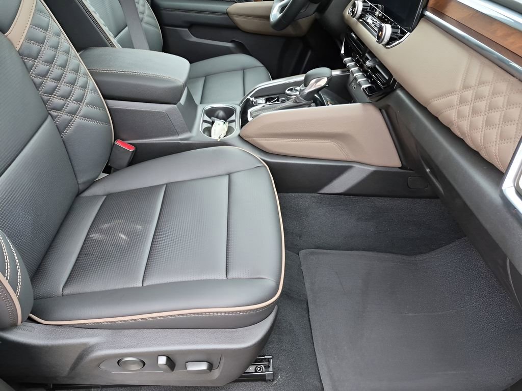 New 2026 GMC Canyon Denali image 16