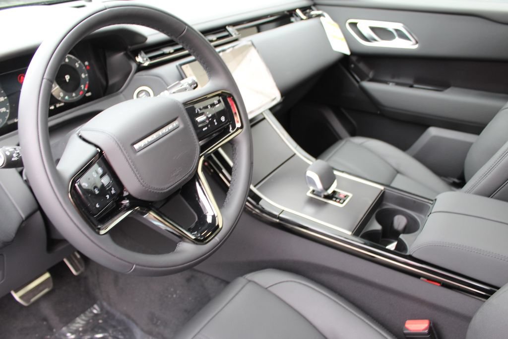 New 2026 Land Rover Range Rover Velar Dynamic SE AWD/4WD image 32