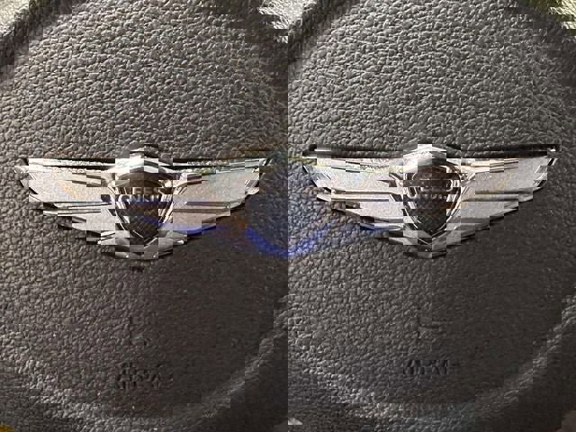 Used 2023 Genesis G70 2.0T image 29