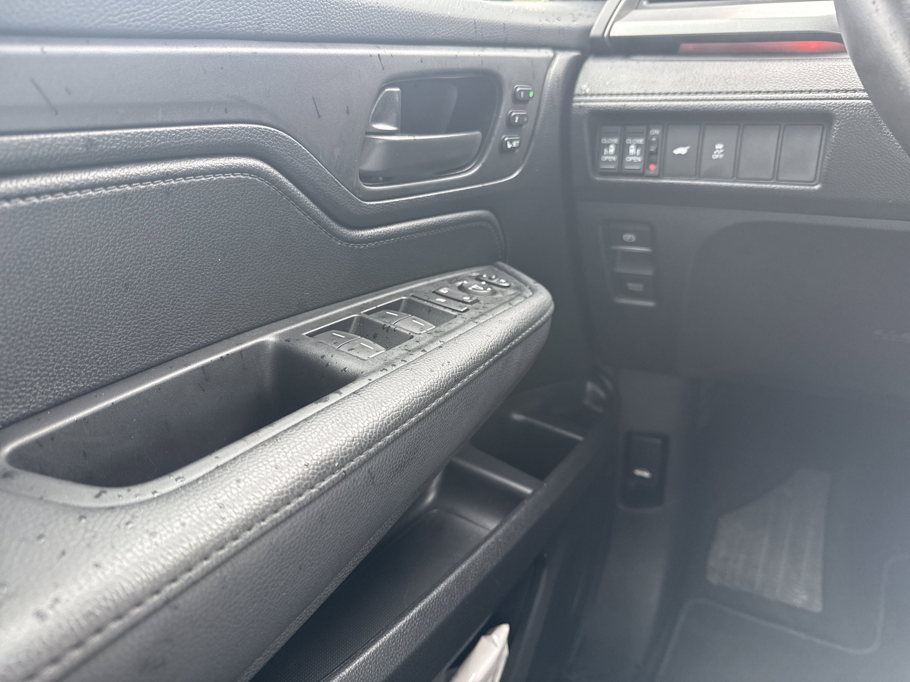 Used 2025 Honda Odyssey Sport-L image 29