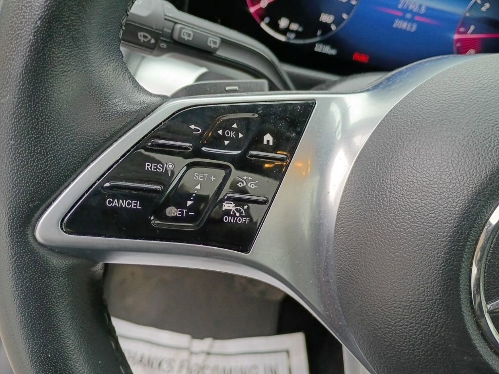 Used 2024 Mercedes-Benz GLB 250 4MATIC w/ Driver Assistance Package image 29