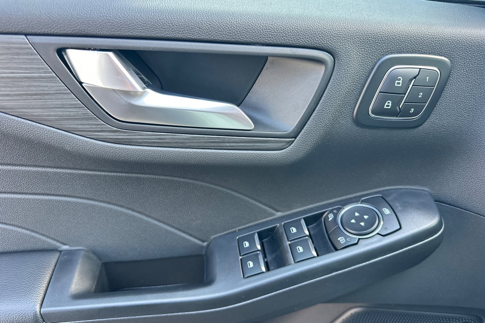 New 2025 Ford Escape Platinum w/ Premium Technology Package image 10