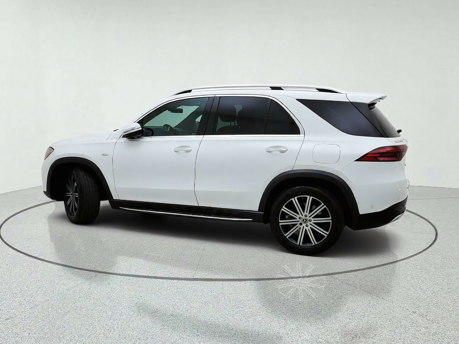 Used 2025 Mercedes-Benz GLE 450e 4MATIC image 13