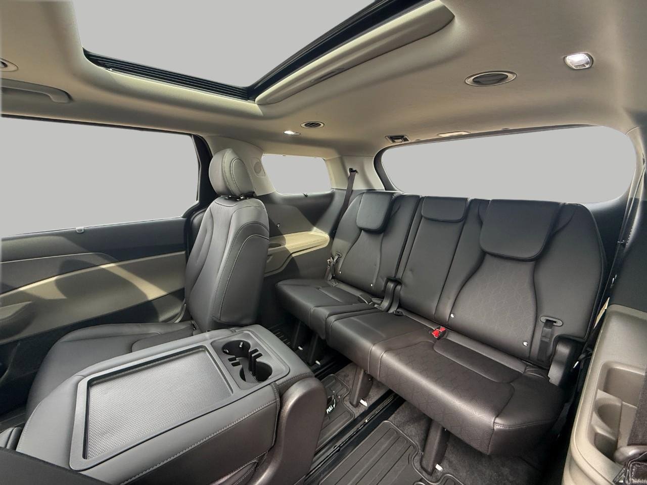 Certified 2026 Kia Carnival SX image 27