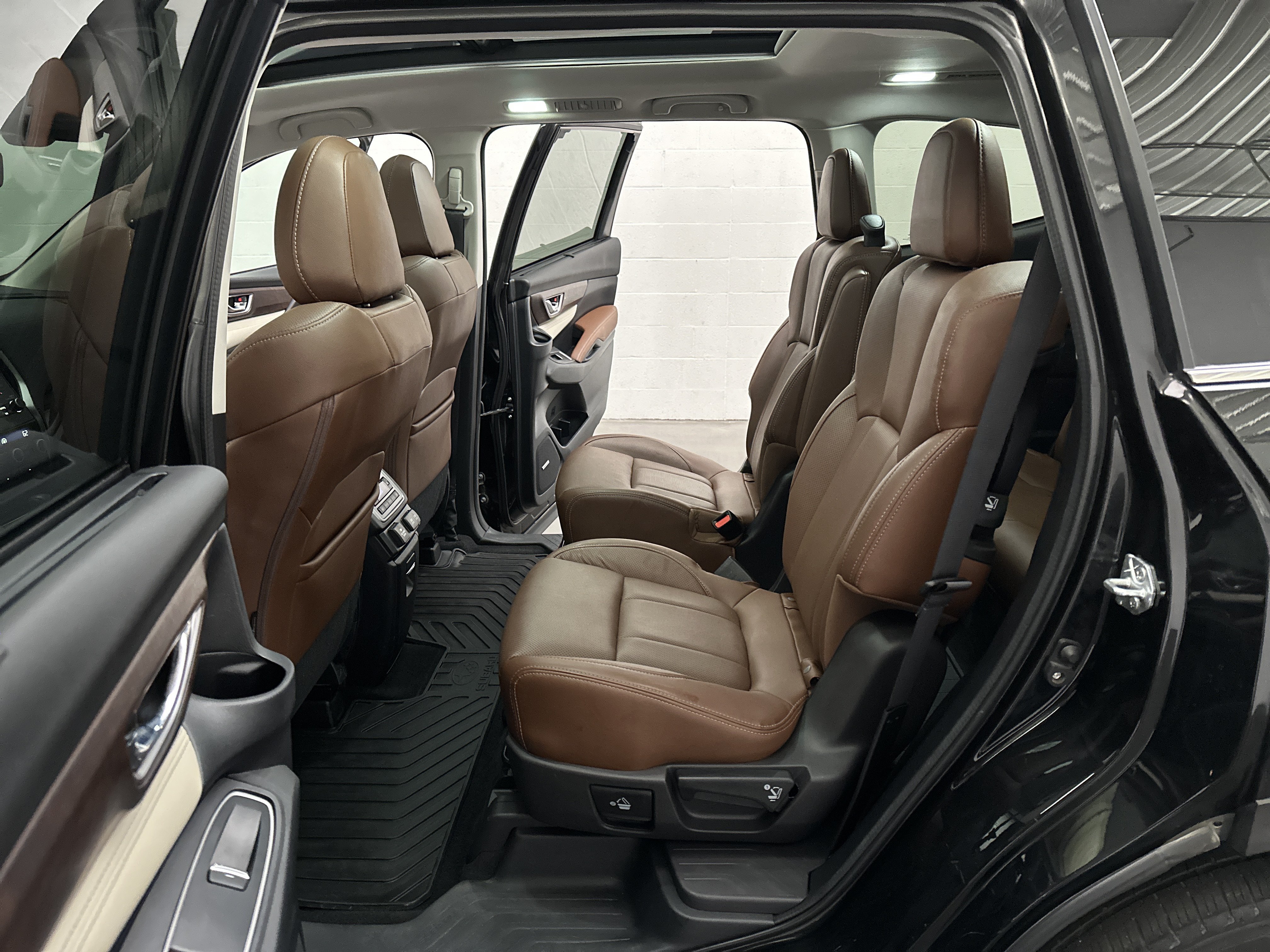 Used 2022 Subaru Ascent Touring AWD/4WD image 22