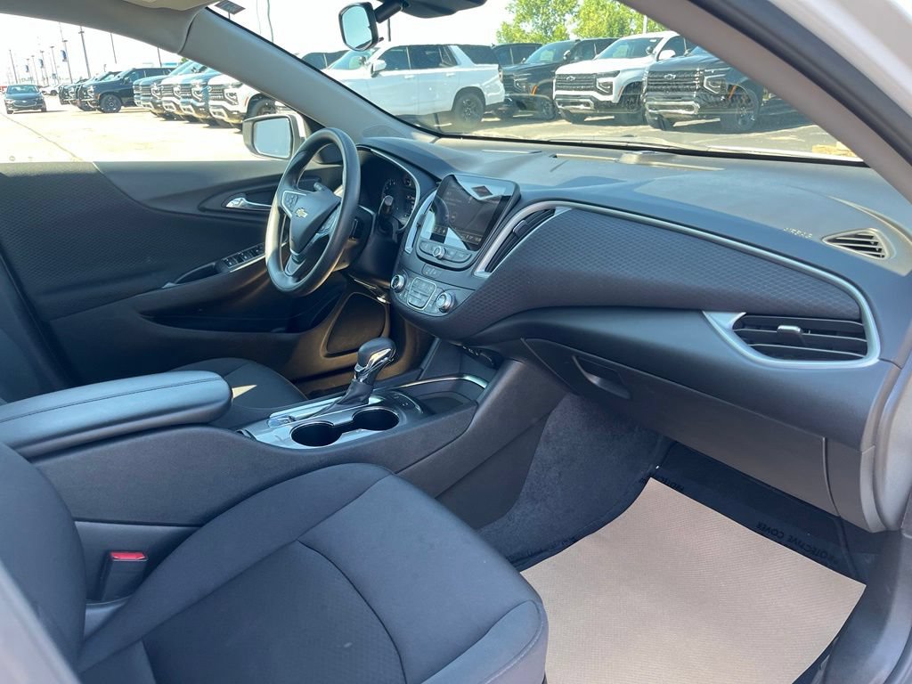 Certified 2025 Chevrolet Malibu LT FWD image 22