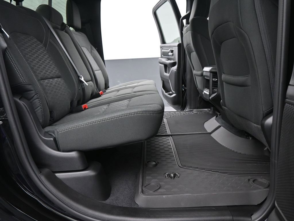 New 2026 RAM 1500 4x4 Crew Cab image 17
