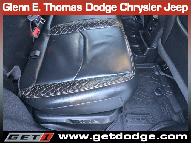 Used 2022 Jeep Wrangler Unlimited Sahara image 32