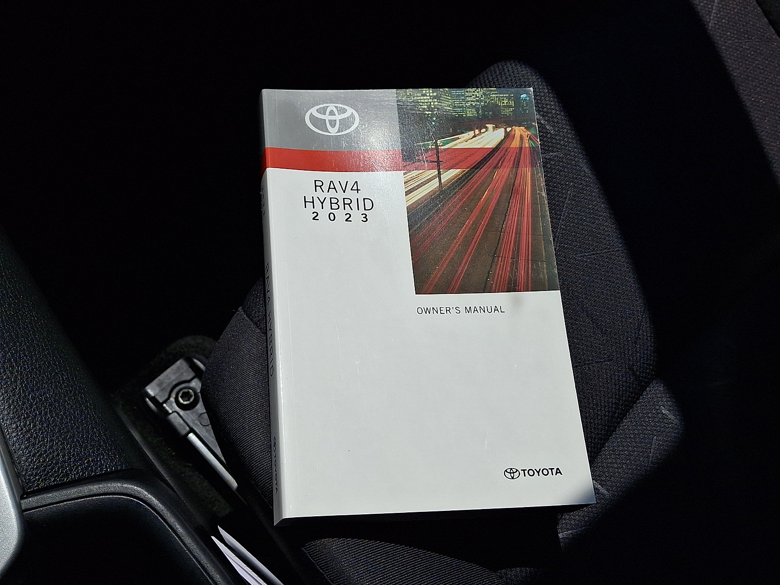 Used 2023 Toyota RAV4 XLE w/ XLE Grade Weather Package AWD/4WD image 24
