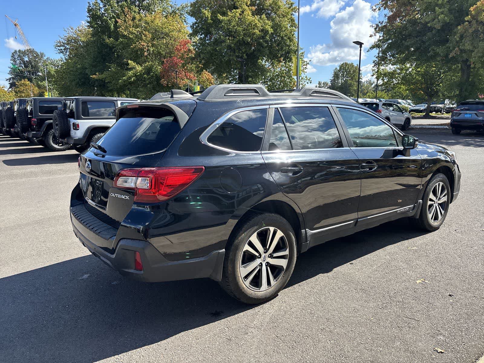 Used 2018 Subaru Outback 2.5i Limited AWD/4WD image 4