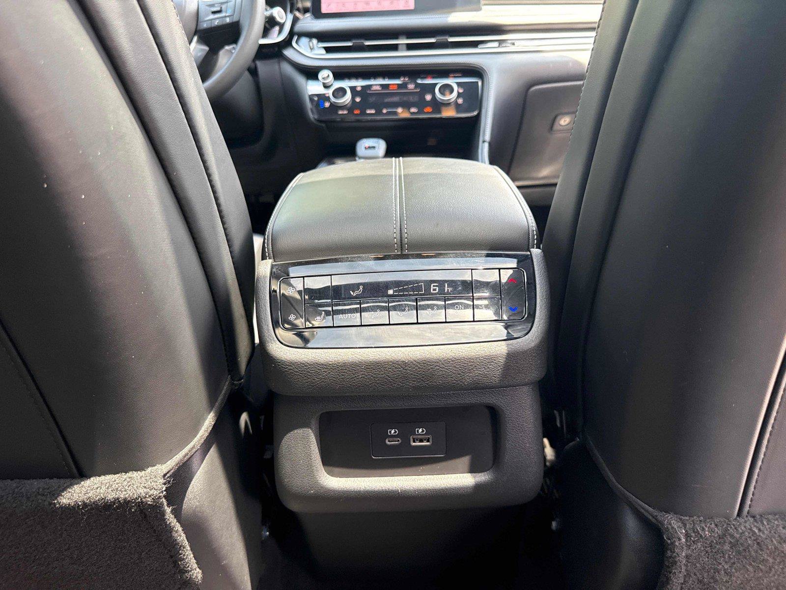 Used 2025 INFINITI QX60 Luxe w/ Black Edition FWD image 30